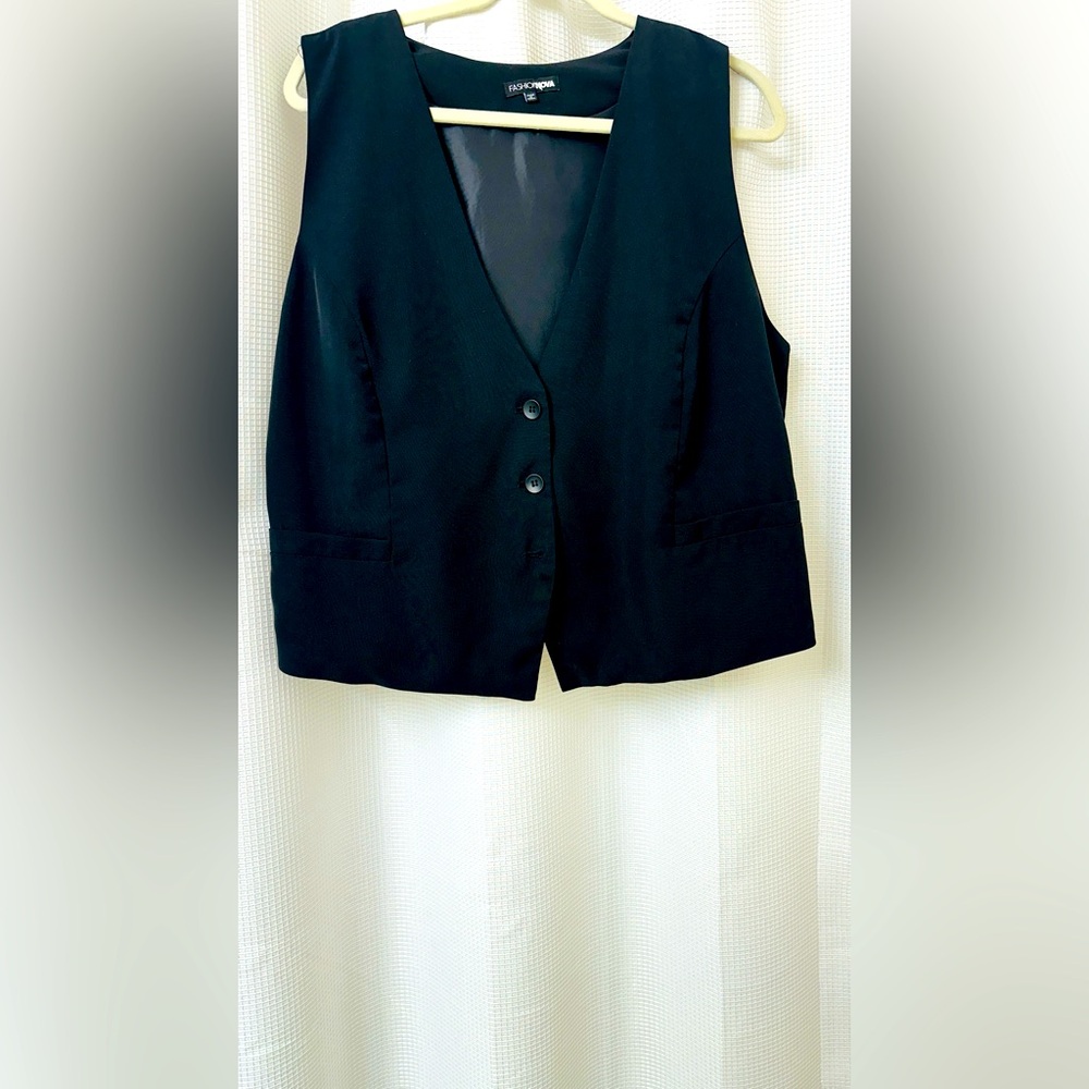 Fashion nova black 1X vest